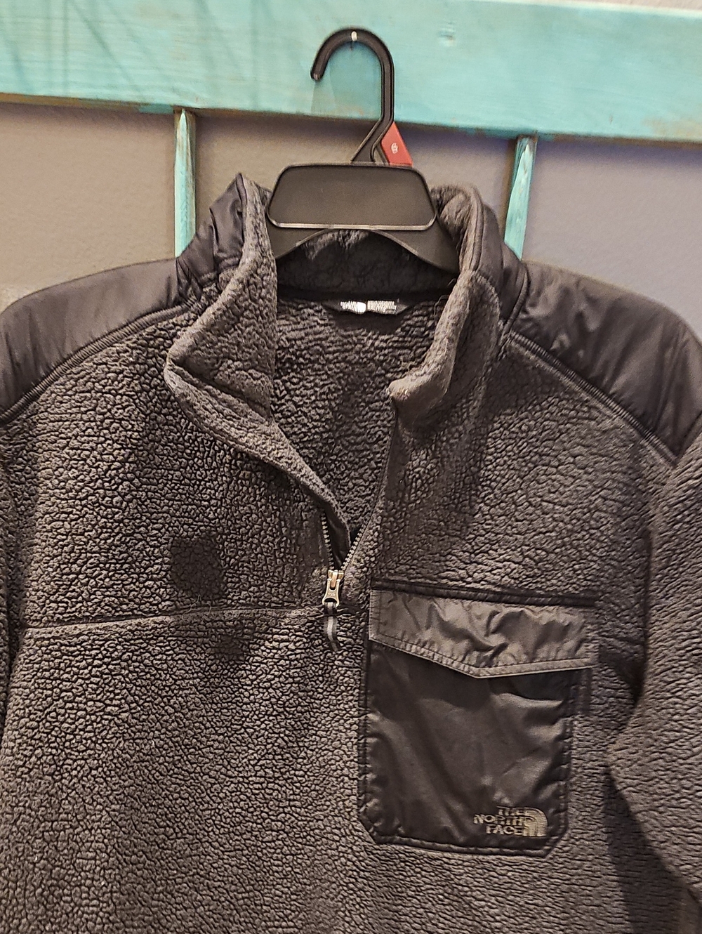 The North Face Men's Charcoal Gray Sherpa Fleece Half-Zip Pullover